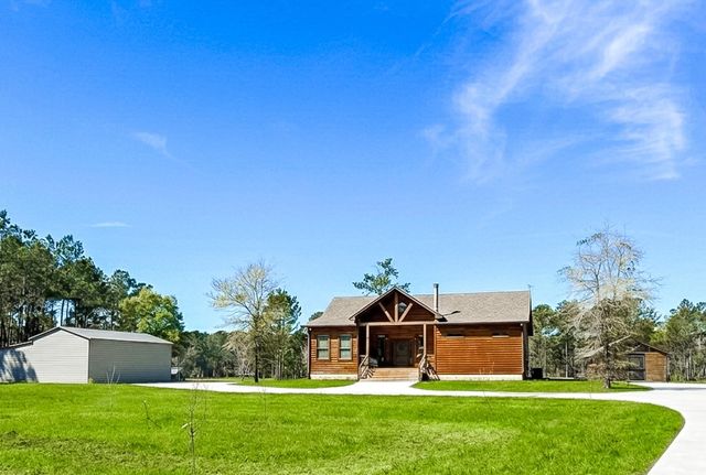 214 Hunters Hill Road, Oakhurst, TX 77359