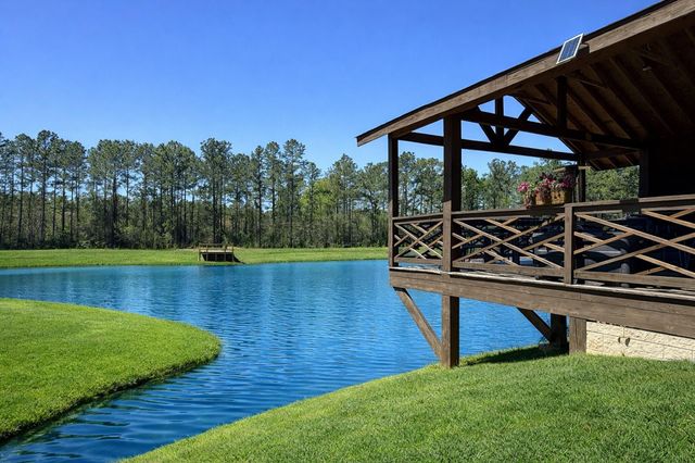 214 Hunters Hill Road, Oakhurst, TX 77359