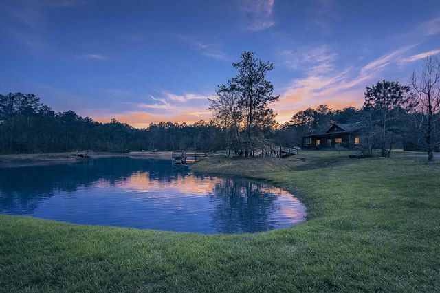 214 Hunters Hill Road, Oakhurst, TX 77359