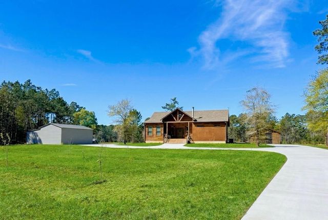 214 Hunters Hill Road, Oakhurst, TX 77359