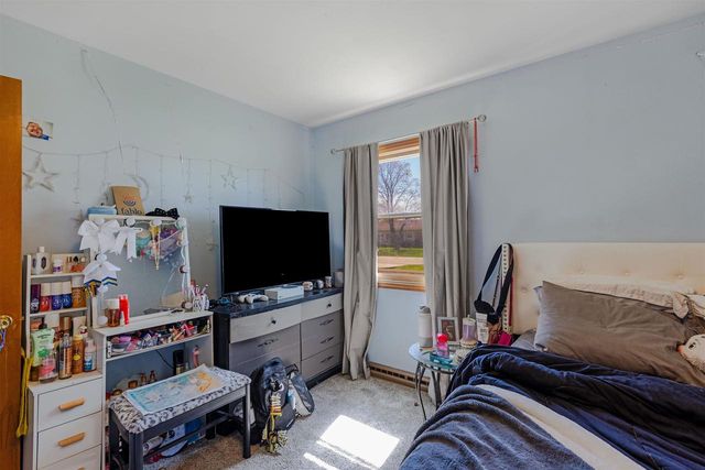 621 E Holly Road, Beloit, WI 53511