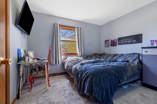 621 E Holly Road, Beloit, WI 53511