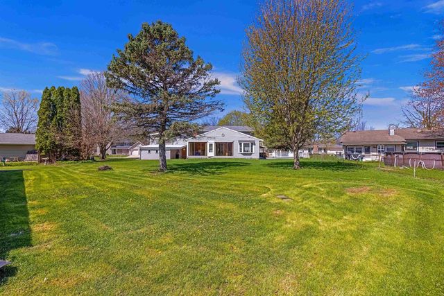 621 E Holly Road, Beloit, WI 53511
