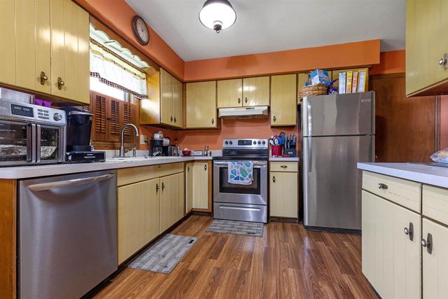 621 E Holly Road, Beloit, WI 53511