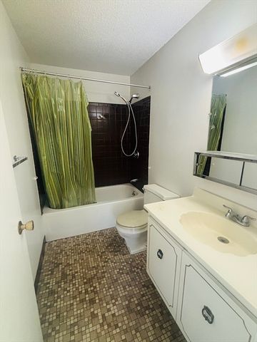 406 Broadway 307, Lynn, MA 01904