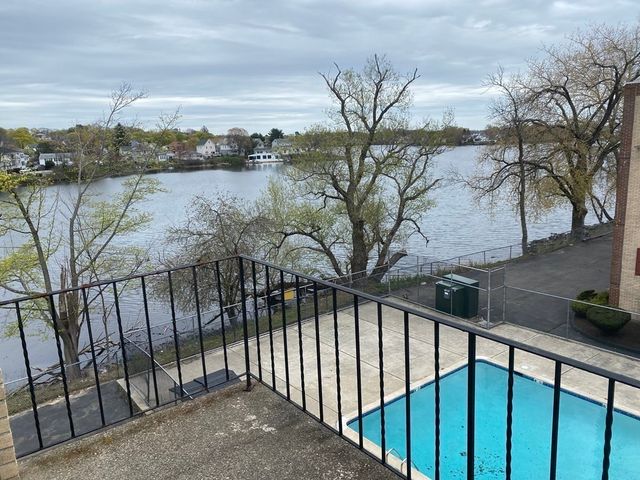 406 Broadway 307, Lynn, MA 01904