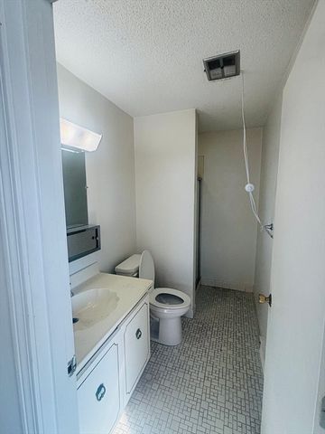 406 Broadway 307, Lynn, MA 01904