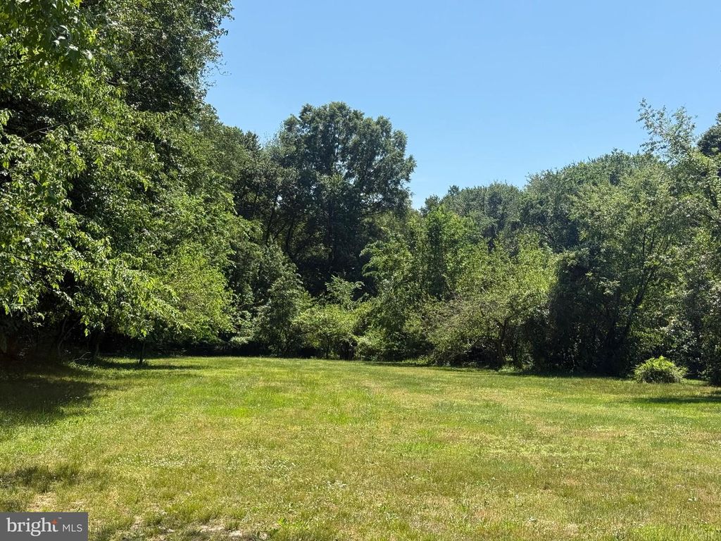 Image 10 of property listing at 1420 BARCLAY RD, Barclay, MD 21607