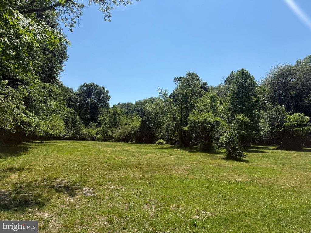 Image 11 of property listing at 1420 BARCLAY RD, Barclay, MD 21607