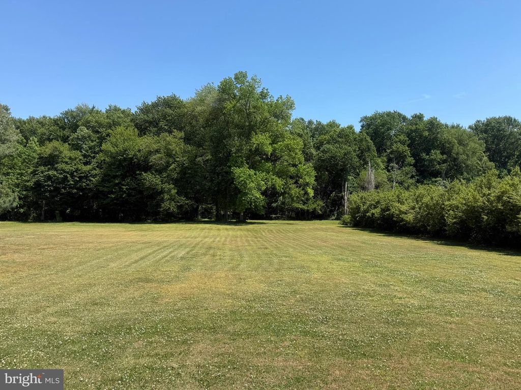 Image 2 of property listing at 1420 BARCLAY RD, Barclay, MD 21607