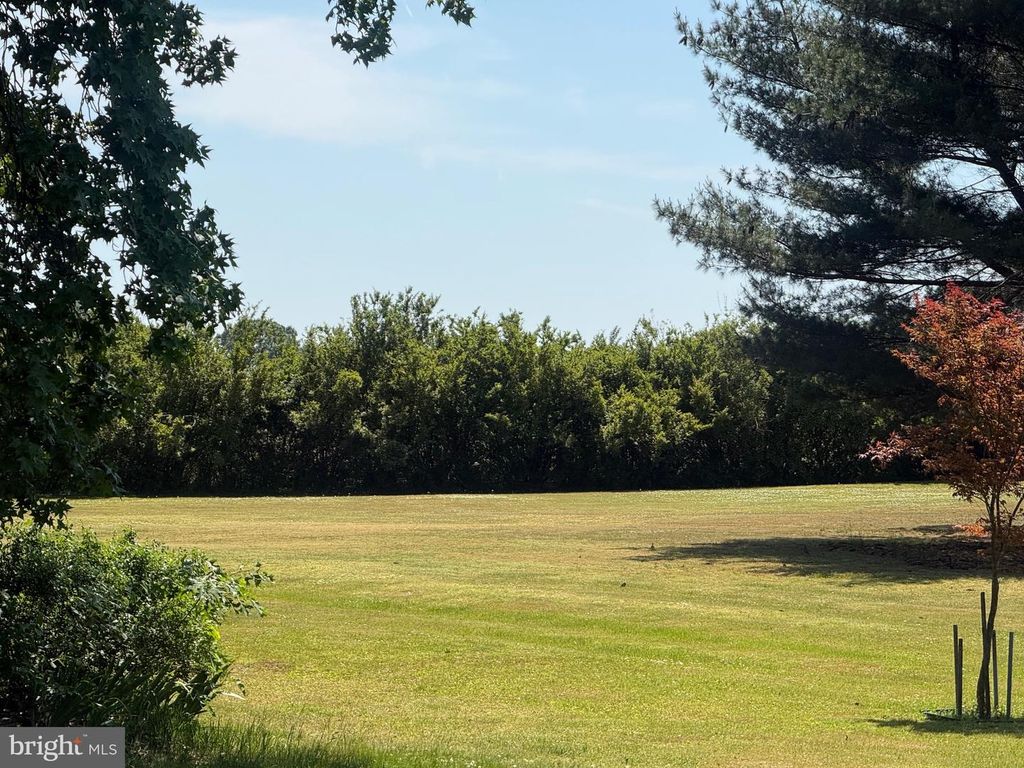 Image 5 of property listing at 1420 BARCLAY RD, Barclay, MD 21607