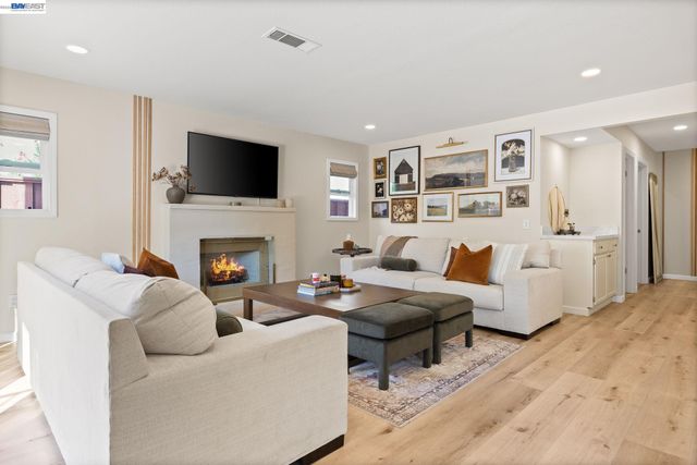 2170 Canyon Crest Avenue, San Ramon, CA 94582