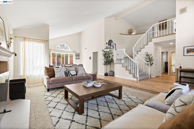 2170 Canyon Crest Avenue, San Ramon, CA 94582