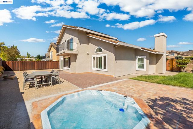 2170 Canyon Crest Avenue, San Ramon, CA 94582