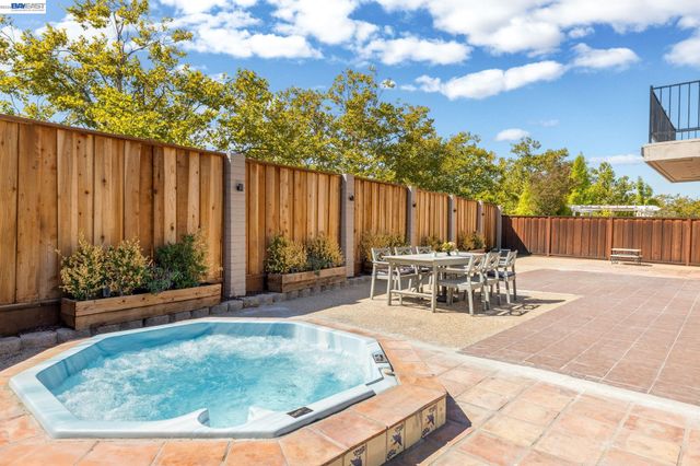 2170 Canyon Crest Avenue, San Ramon, CA 94582