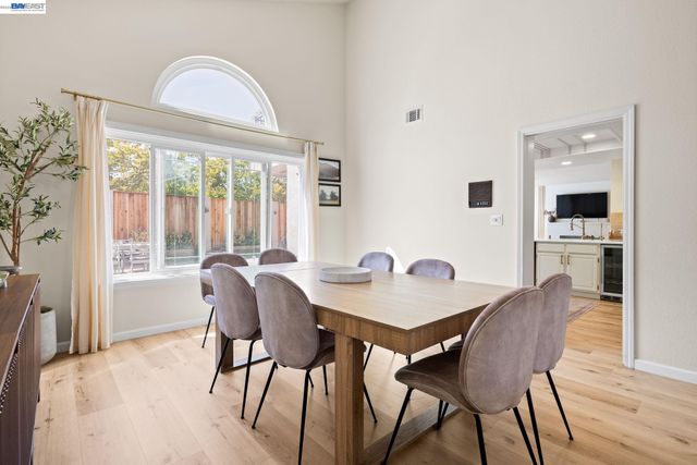 2170 Canyon Crest Avenue, San Ramon, CA 94582