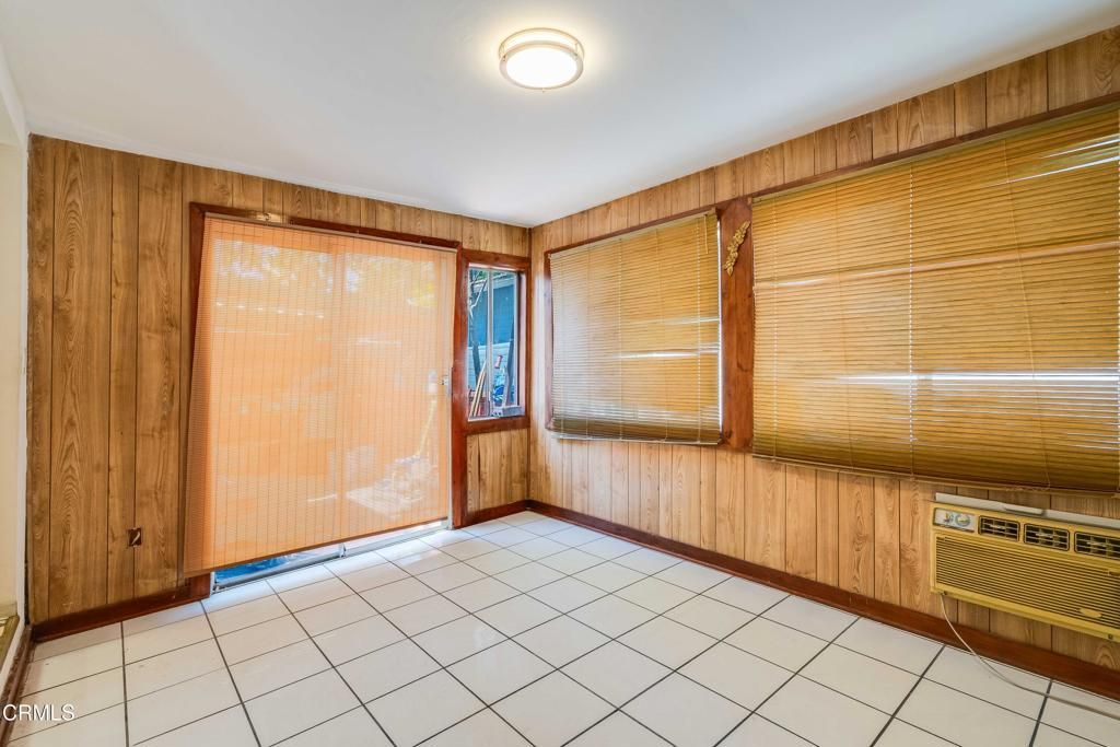 Image 12 of property listing at 4012 Clayton Avenue W, Los Angeles, CA 90027
