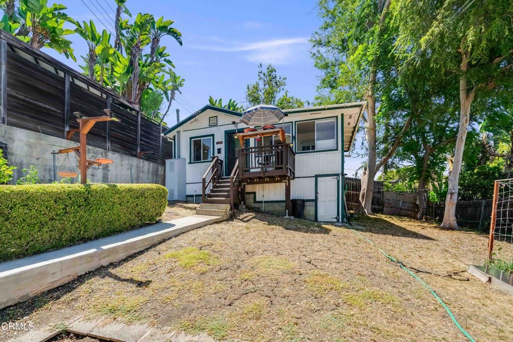 Image 34 of property listing at 4012 Clayton Avenue W, Los Angeles, CA 90027
