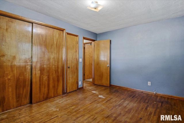 400 W Harpole Street, Williamsville, IL 62693