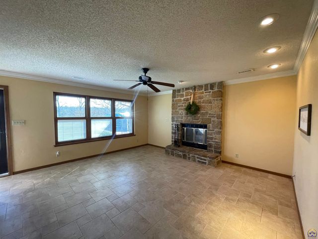 5055 W 117th ST, Carbondale, KS 66414