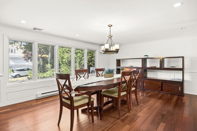 21 Amberwood Dr, Winchester, MA 01890