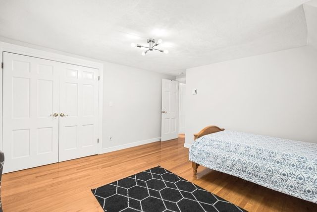 21 Amberwood Dr, Winchester, MA 01890