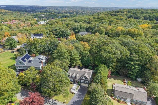 21 Amberwood Dr, Winchester, MA 01890