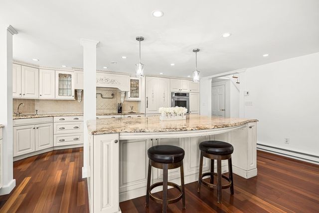 21 Amberwood Dr, Winchester, MA 01890