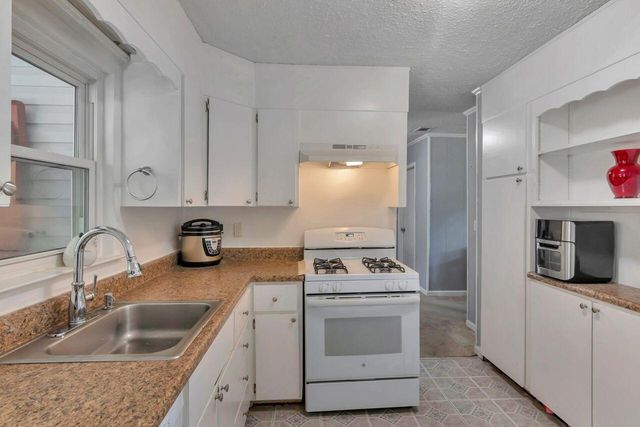 17 NW Highland Drive, Fort Walton Beach, FL 32548
