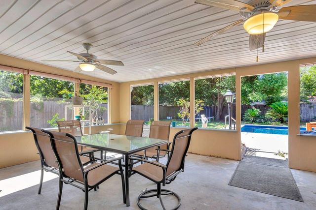 17 NW Highland Drive, Fort Walton Beach, FL 32548