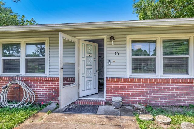 17 NW Highland Drive, Fort Walton Beach, FL 32548