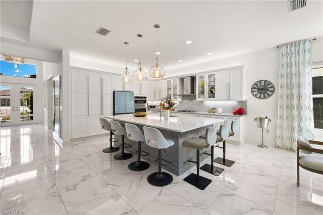 12097 Eucalyptus WAY, Naples, FL 34120