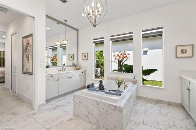 12097 Eucalyptus WAY, Naples, FL 34120