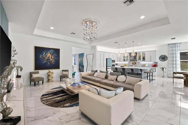 12097 Eucalyptus WAY, Naples, FL 34120