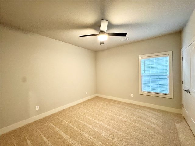 905 NE Heights Lane, Bentonville, AR 72712