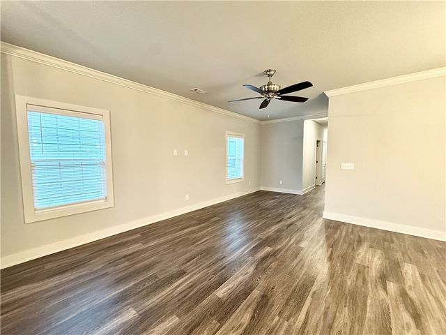 905 NE Heights Lane, Bentonville, AR 72712