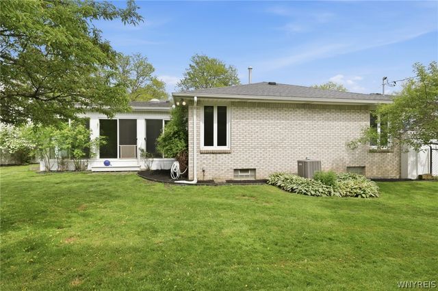 246 Willow Green Drive, Amherst, NY 14228