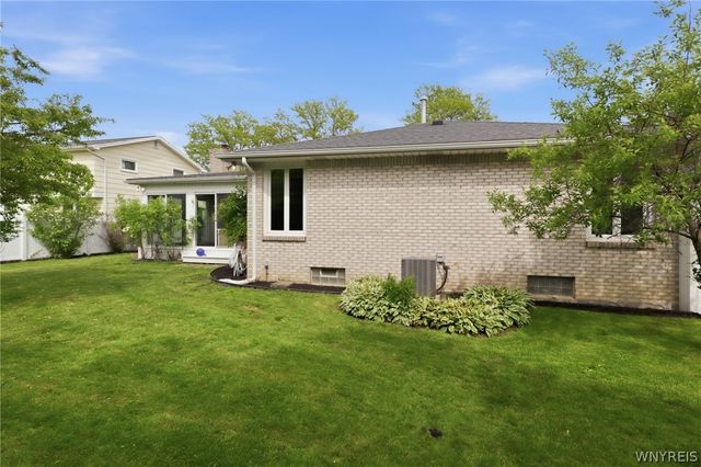 246 Willow Green Drive, Amherst, NY 14228