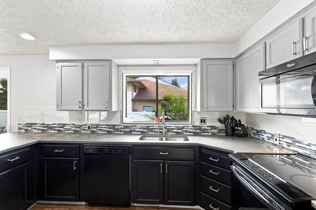 3618 S Loretta Dr, Spokane, WA 99206