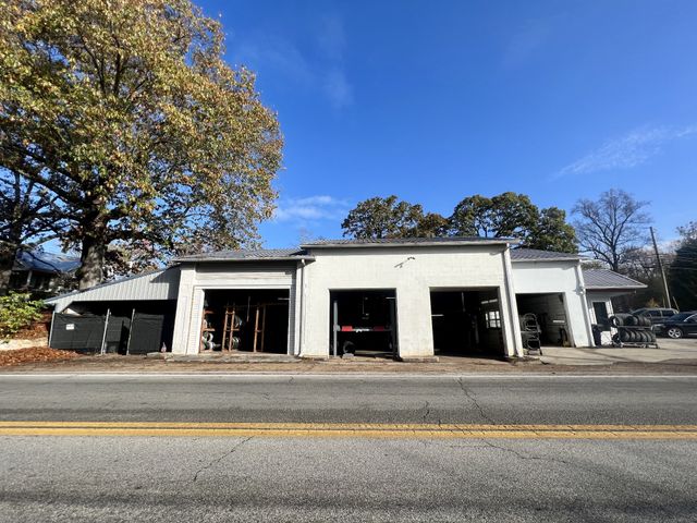 600 W Main St, Mcminnville, TN 37110