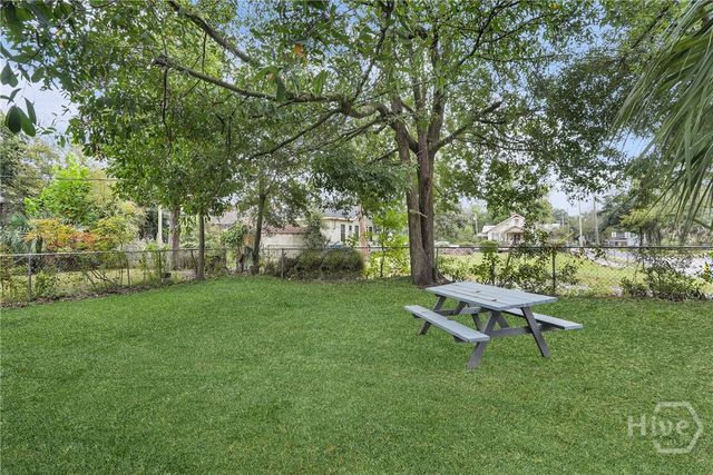 701 E 35th Street, Savannah, GA 31401