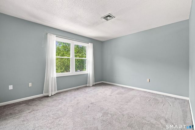 16 Braintree Court 16, Suffield, CT 06078