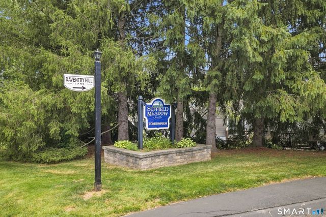 16 Braintree Court 16, Suffield, CT 06078