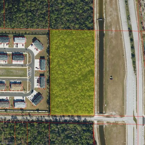 Whitaker RD, Naples, FL 34112