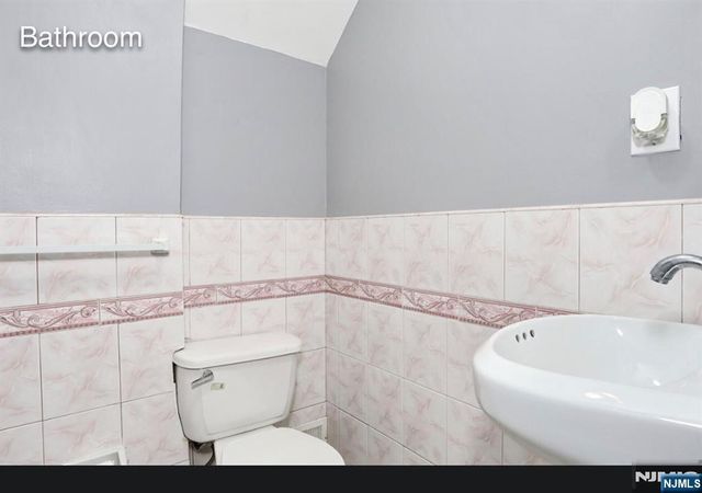 64 Chestnut Street, Belleville, NJ 07109