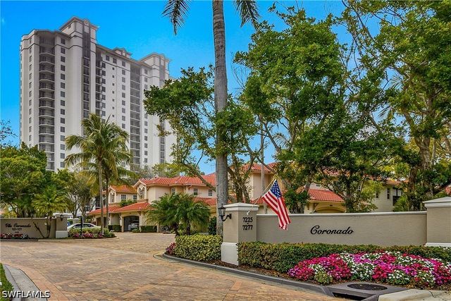 7225 Pelican Bay BLVD 204, Naples, FL 34108