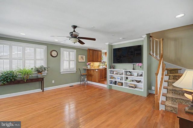 4 AYR ST SW, Leesburg, VA 20175
