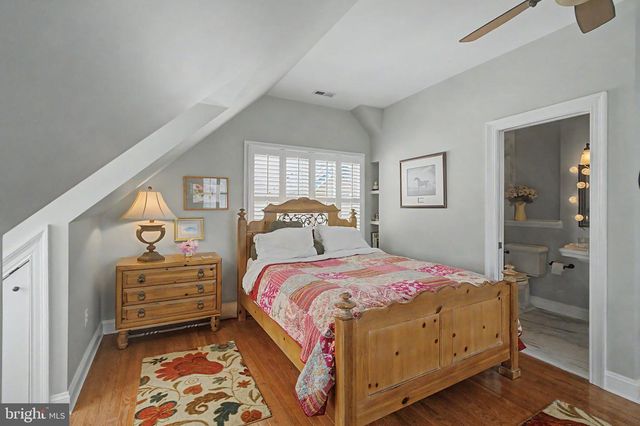 4 AYR ST SW, Leesburg, VA 20175