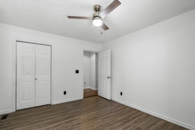 207 Robinson Dr, Dickson, TN 37055