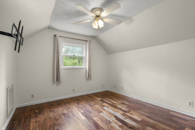 207 Robinson Dr, Dickson, TN 37055